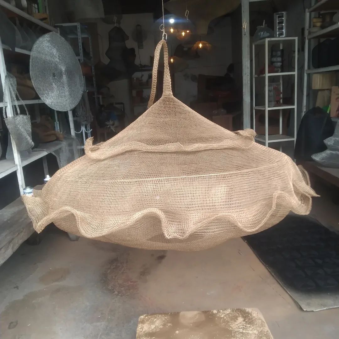 Lampu anyam kawat bulat